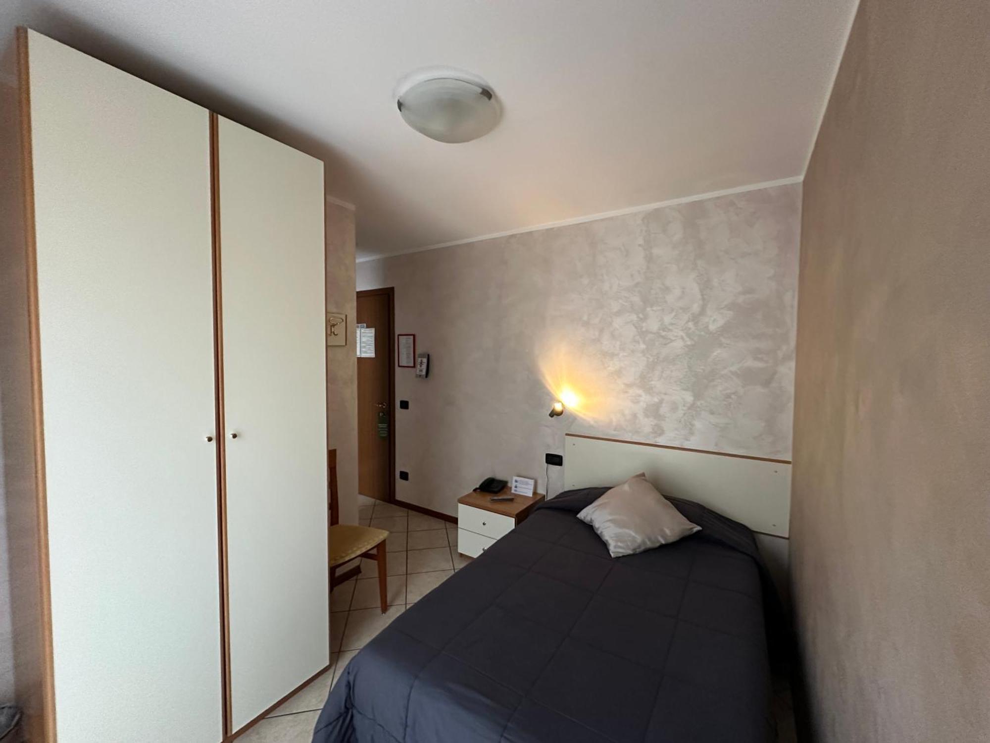 Avogadro Hotel 2*