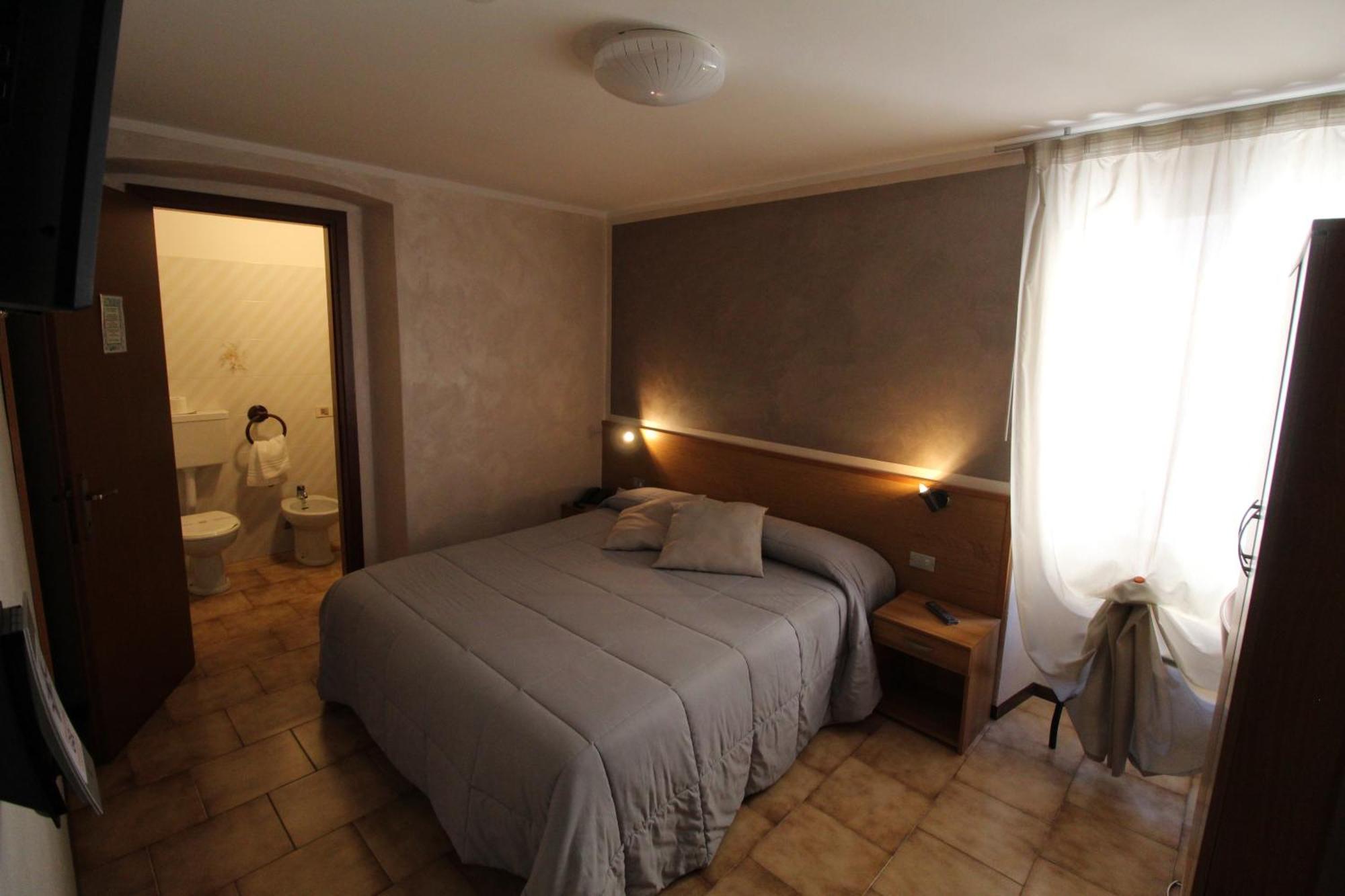Avogadro Hotel 2*