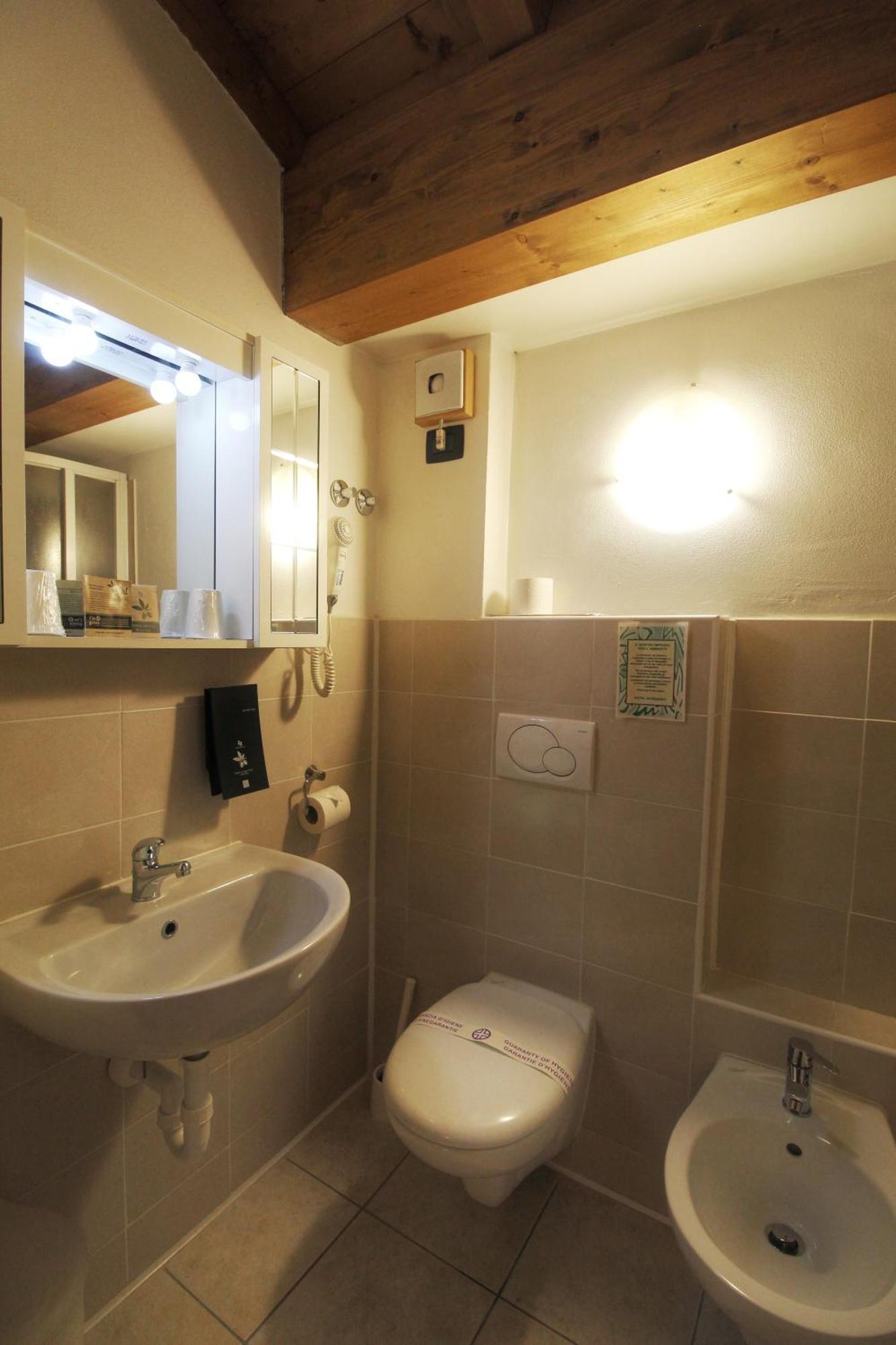 Avogadro Hotel