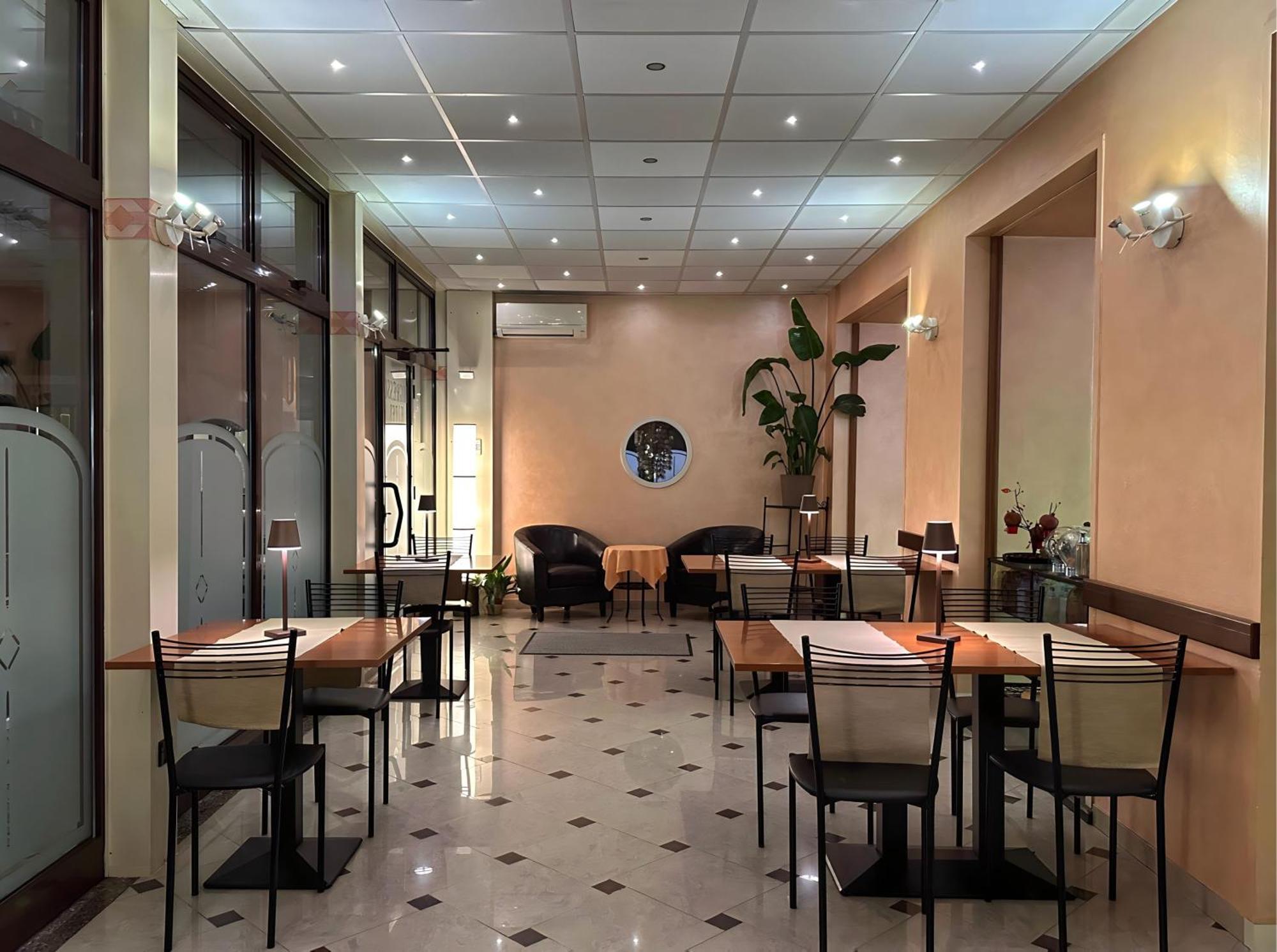 Avogadro Hotel 2*